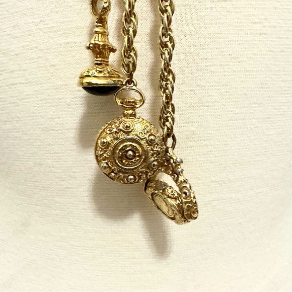 Maxixe Denker classic long chain gold with charms - Picture 3 of 8